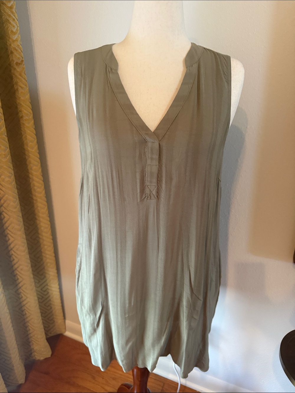 Maeve Olive V-Neck Sleeveless Camisole